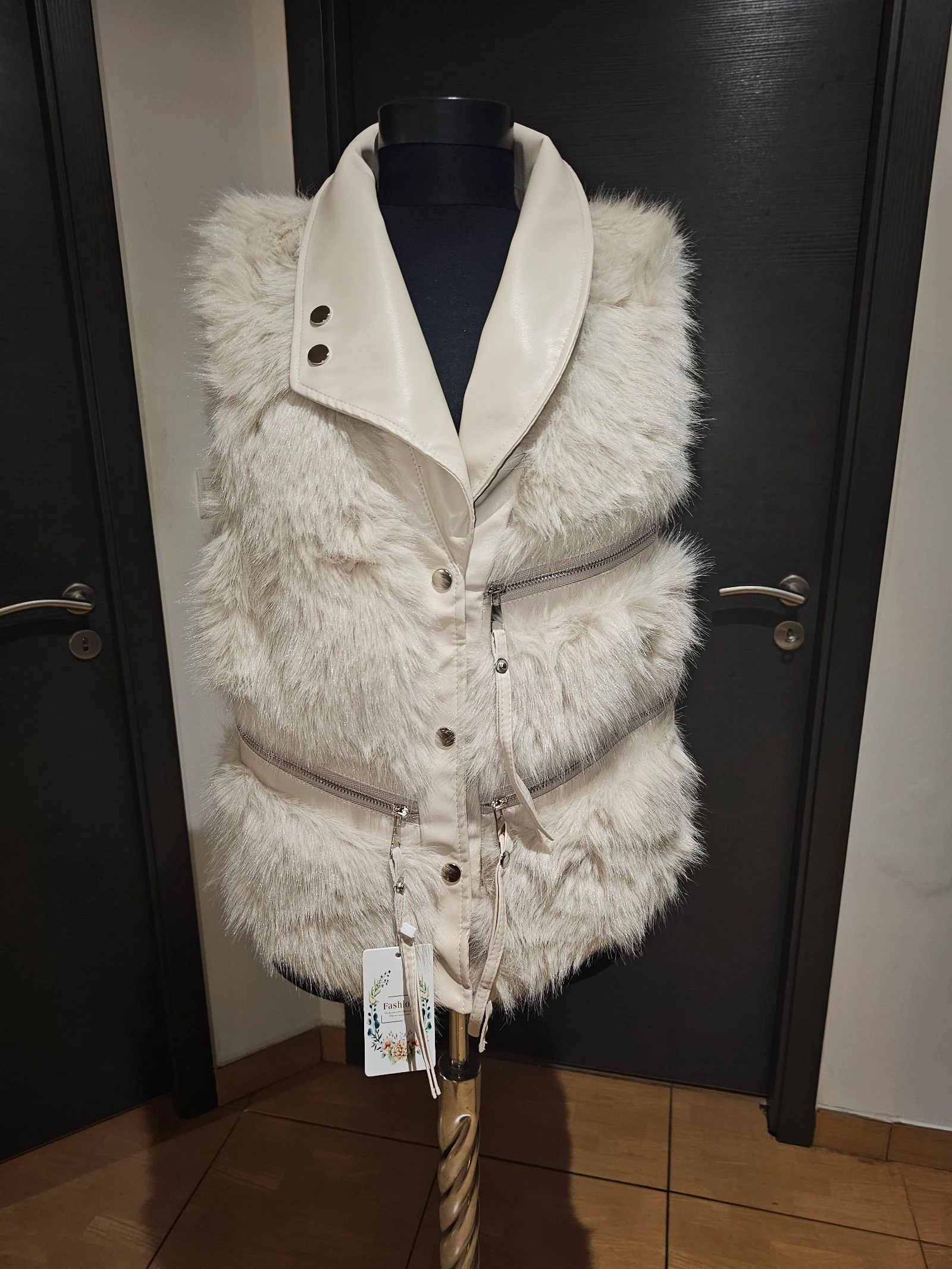 Gilet sans manches fausse fourrure simili crème neuf